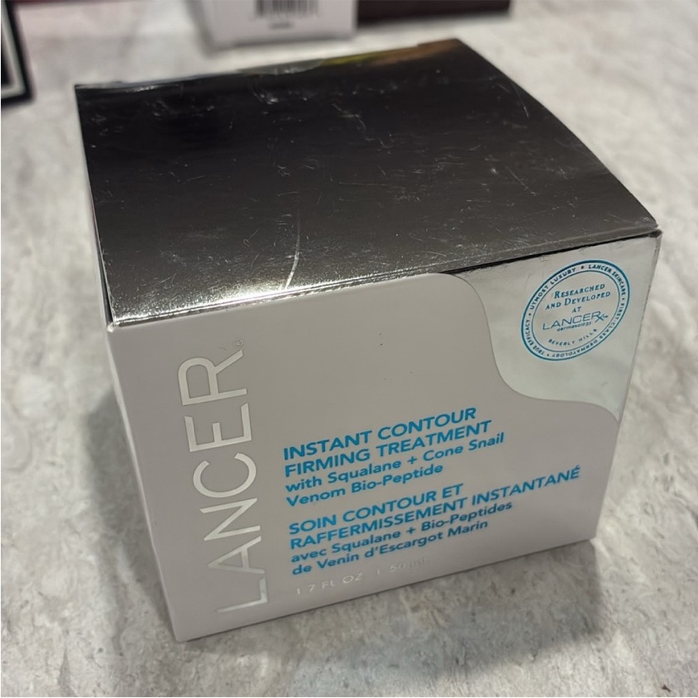 Lancer Instant Contour Firming Treatment - Silver and White